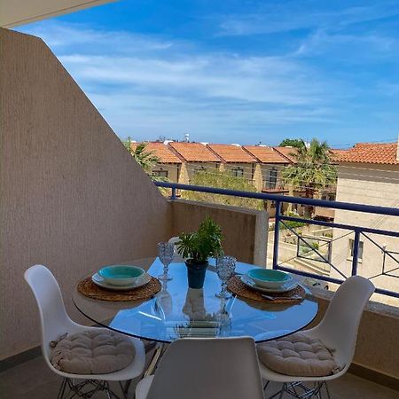 Summer Getaway: Stunning 1 Bedroom Apartment! Polis Eksteriør billede