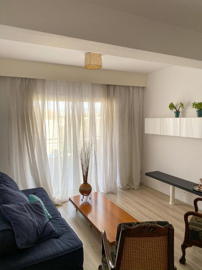 Summer Getaway: Stunning 1 Bedroom Apartment! Polis Eksteriør billede
